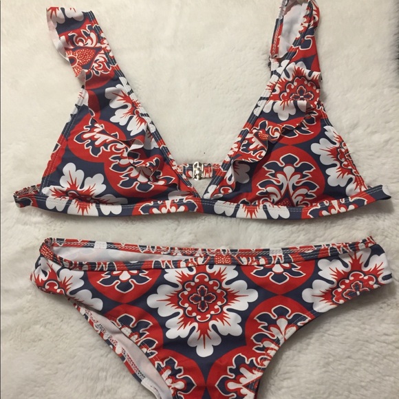 NWT SHEIN Ruffle Swimsuit - Picture 1 of 5